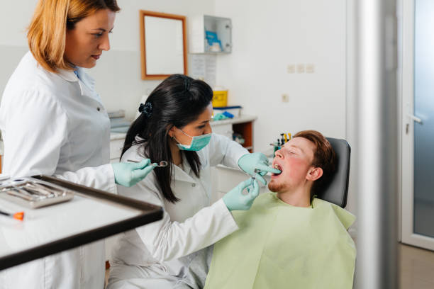 Best Walk-In Emergency Dental Services in Parkwood, CA